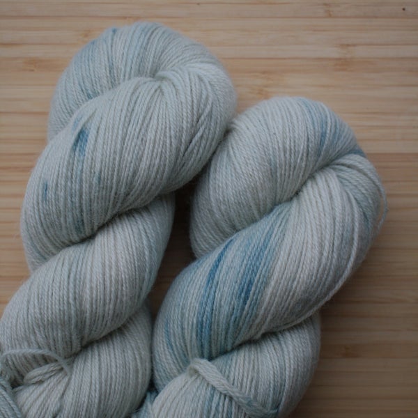 HALLA combed wool 115-120 g